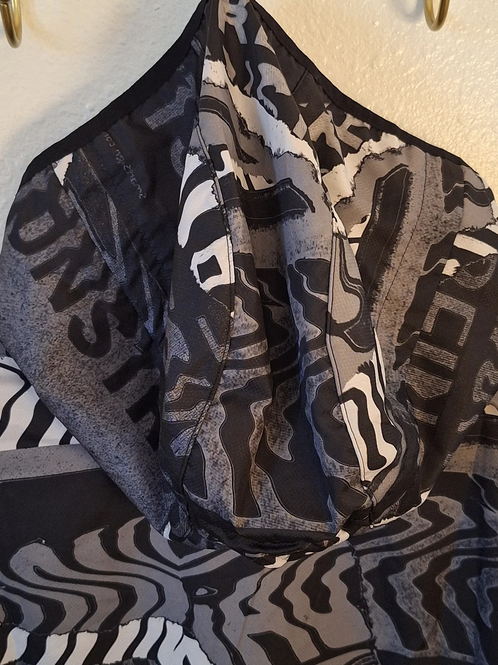 Adidas Own The Run ED9284 Men’s L Graphic Hooded Running Jacket Black Gray
